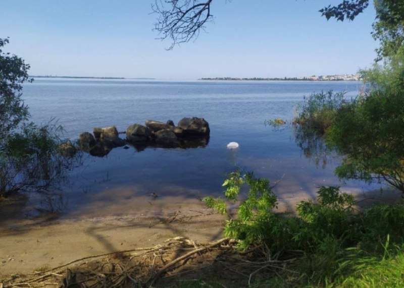 Level of water in Kakhovka water reservoir is rapidly dropping near Nikopol of Dnipropetrovsk region
