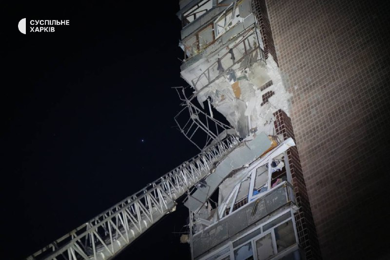 5 person killed, 5 wounded as result of Russian drone strikes in Kharkiv. Casualties among rescuers as result of double tap attack