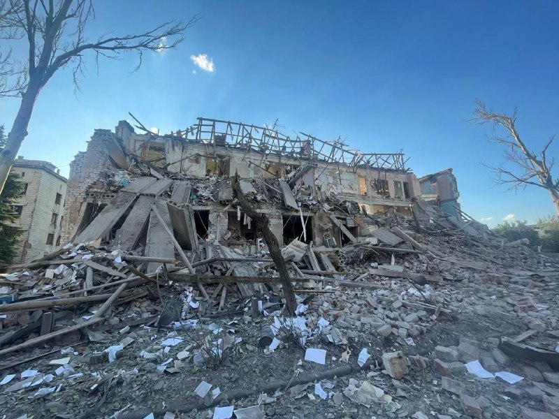 Death toll of Russian airstrikes in Selydove of Donetsk region increased to 2 killed, 11 wounded