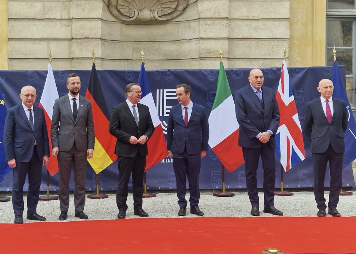 E5 Defence Ministers meeting in Paris: guarantees for peace in Ukraine, military support to  and ramping-up European defence capabilities. Good discussion about the ReArm EU possibilities and the forthcoming White Paper