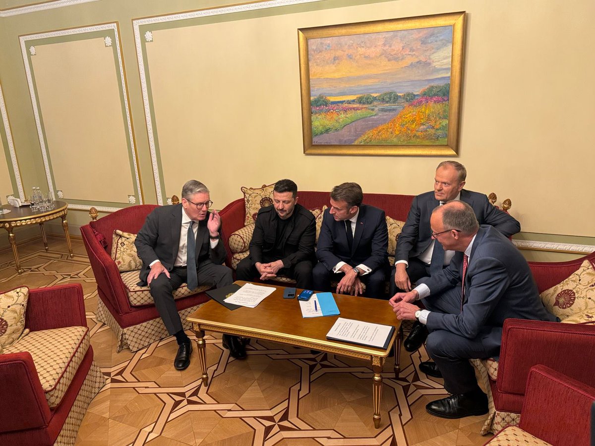 Foreign Minister of Ukraine: Following the Coalition of the Willing meeting in Kyiv, all five leaders @ZelenskyyUa @EmmanuelMacron @bundeskanzler @donaldtusk @Keir_Starmer had a fruitful call with @POTUS focused on peace efforts. Ukraine and all allies are ready for a full unconditional ceasefire on land, air, and at sea for at least 30 days starting already on Monday. If Russia agrees and effective monitoring is ensured, a durable ceasefire and confidence-building measures can pave the way to peace negotiations.