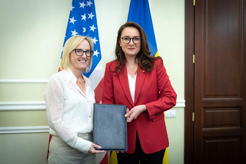 Ukraine has completed all necessary internal procedures to launch a reconstruction investment fund under the minerals agreement. The Deputy Prime Minister and Minister of Economy reported that she had handed over a note to the US Chargé d'Affaires ai to Ukraine Julie Davis.