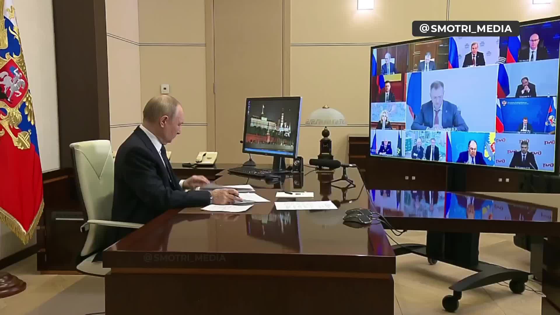 During the negotiations, Ukraine confirmed its positions, which boil down to two points - a ceasefire, as well as a meeting of heads of state, - Vladimir Medinsky reported to Putin