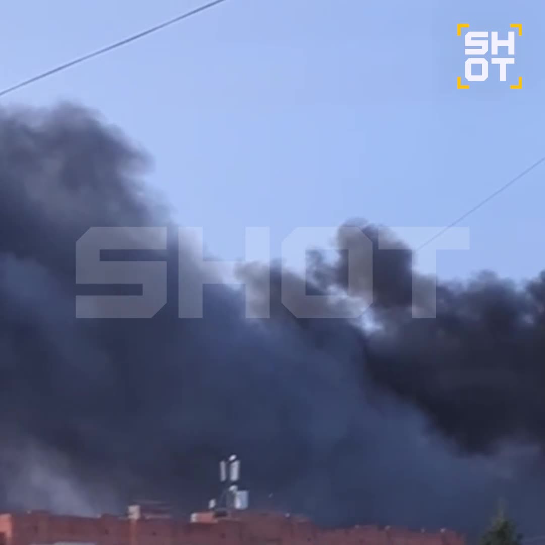 Several explosions have rocked Cheboksary, Chuvash Republic. Thick black smoke is visible over the city. Local residents said they saw at least two drones over the city