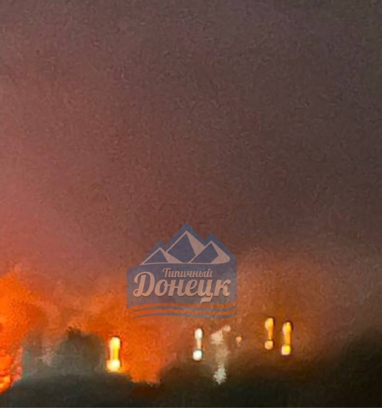 Explosions were reported in Yasynuvata