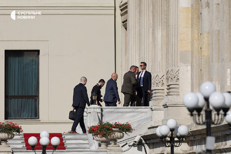 Ukrainian delegation arrives in Istanbul