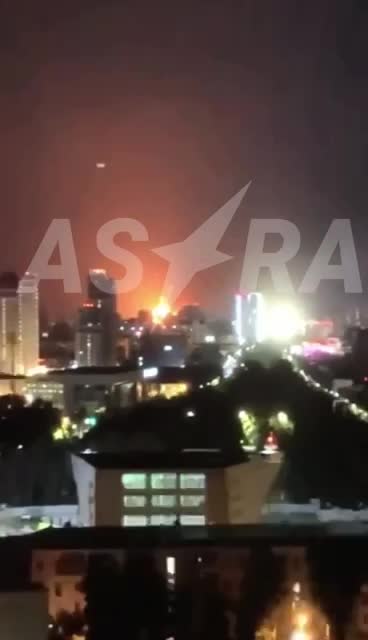 Big fire at the oil refinery in Krasnodar as result of drones strikes