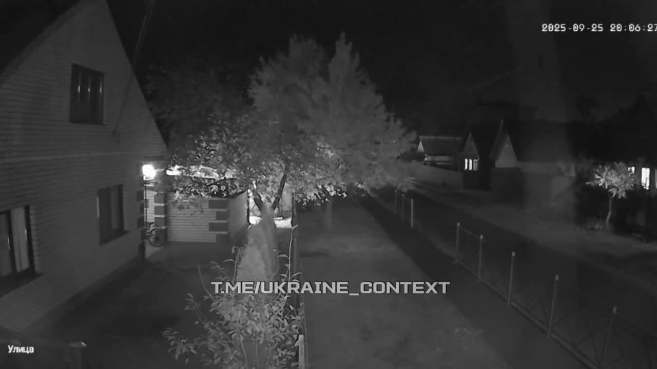 Explosions were reported in Belaya Berezka of Bryansk region. Regional authorities say the town came under MLRS shelling and some civilians wounded