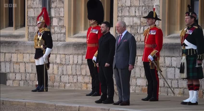 Volodymyr Zelenskyy arrived in London to meet with over 20 partners in the coalition of the willing format