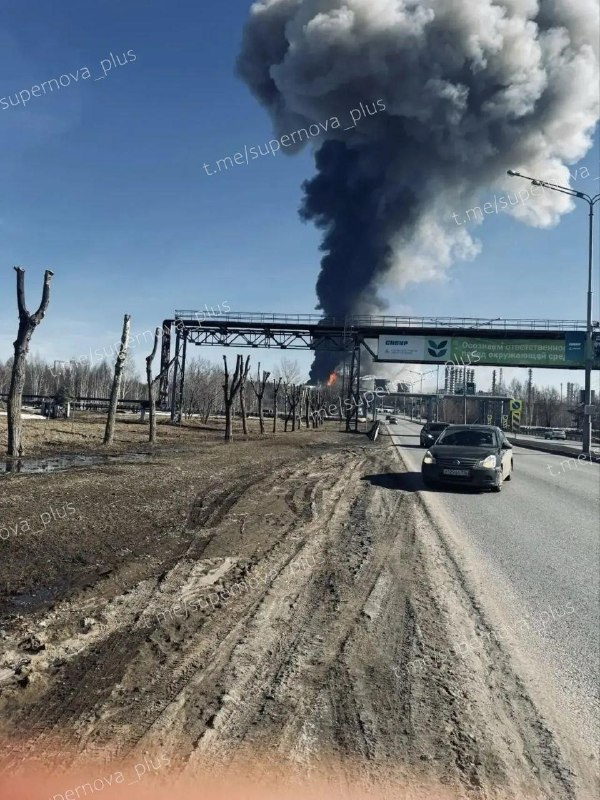 Explosions were reported at the chemical plant in Nizhnekamsk