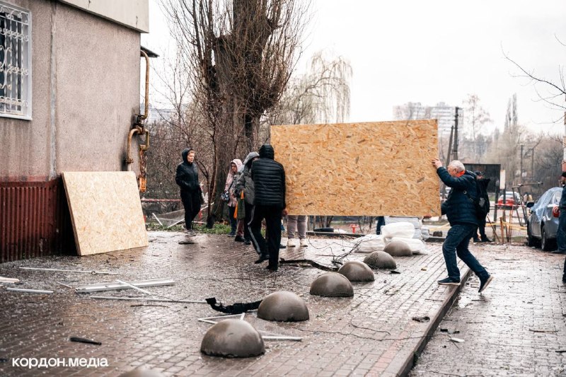 В результате ударов беспилотников в Сумах ранены 13 человек.