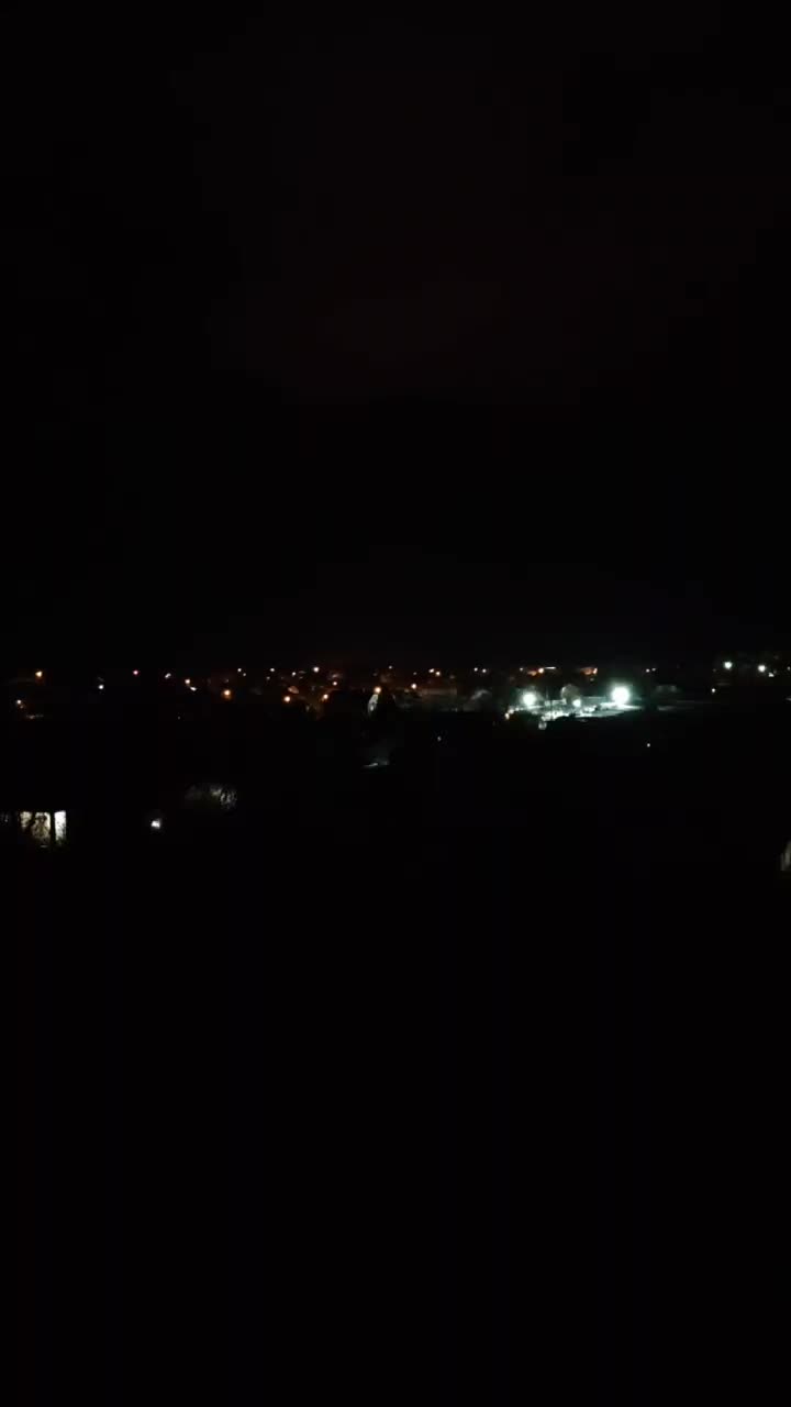 طائرات مسيرة تقصف مستودع ذخيرة في بيريفالسك في الجزء المحتل من منطقة لوهانسك