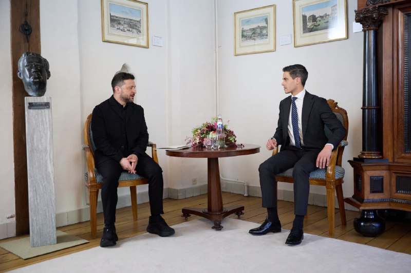 Le président ukrainien Volodymyr Zelensky et le Premier ministre néerlandais Rob Jetten ont discuté des questions de sécurité, du soutien et du développement du secteur énergétique ukrainien, du renforcement de la coopération diplomatique et de la nécessité de tenir la Russie responsable du crime d'agression lors de leurs entretiens à Middelburg.