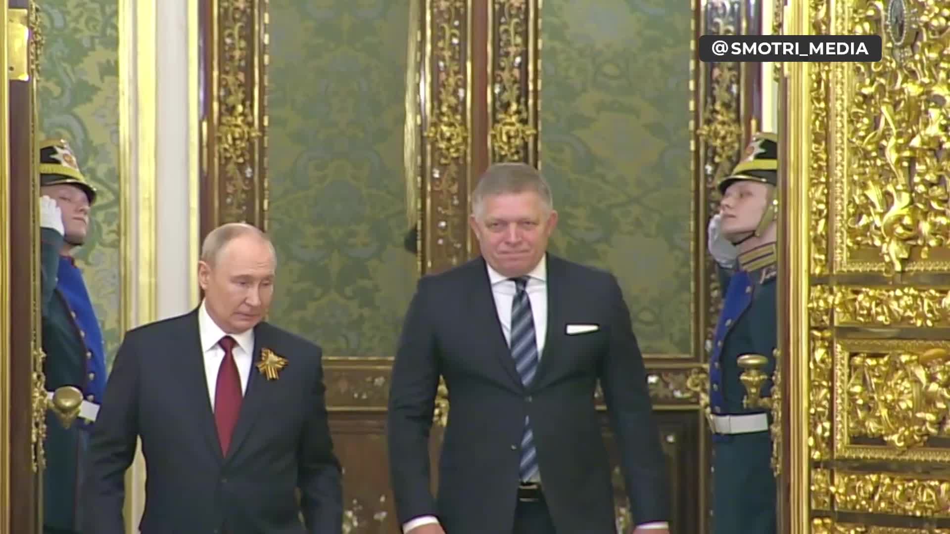 Les discussions entre Poutine et Fico ont débuté à Moscou.