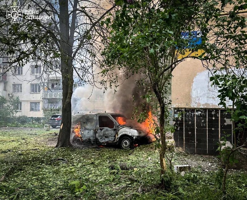 Daños a la propiedad civil en Odesa como resultado de un ataque con drones.