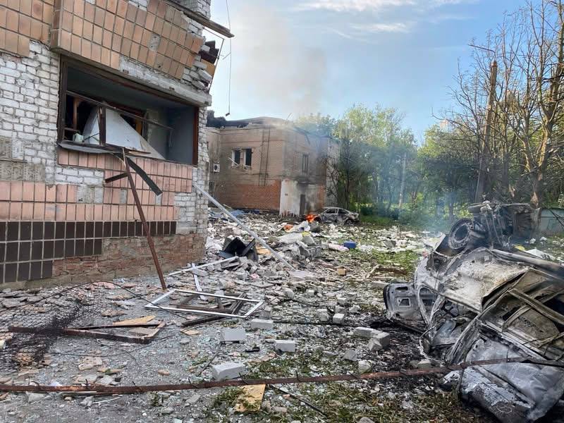 Rusya'nın Donetsk bölgesindeki Kramatorsk ve Yasnohirka'ya düzenlediği bombardıman sonucu 2 kişi öldü, 3 kişi yaralandı.