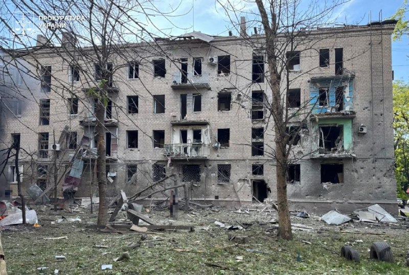 Kramatorsk'ta Rus hava saldırısı sonucu en az 5 kişi yaralandı.