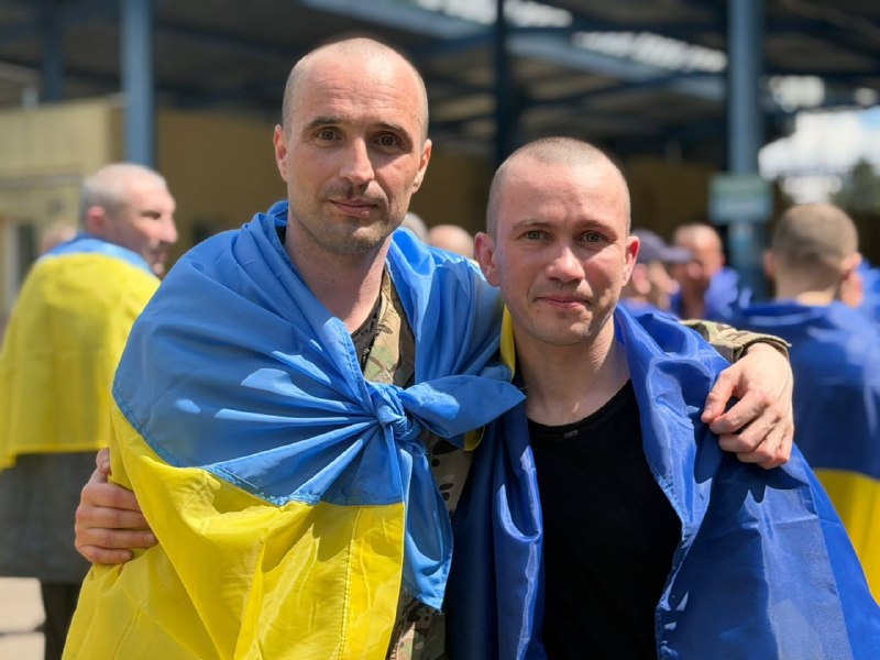 185 ukrainische Soldaten wurden im Rahmen eines neuen Gefangenenaustauschs aus russischer Gefangenschaft freigelassen.